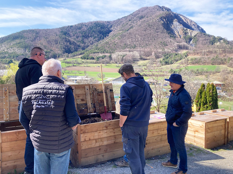 Installation et suivi des bacs de compostage