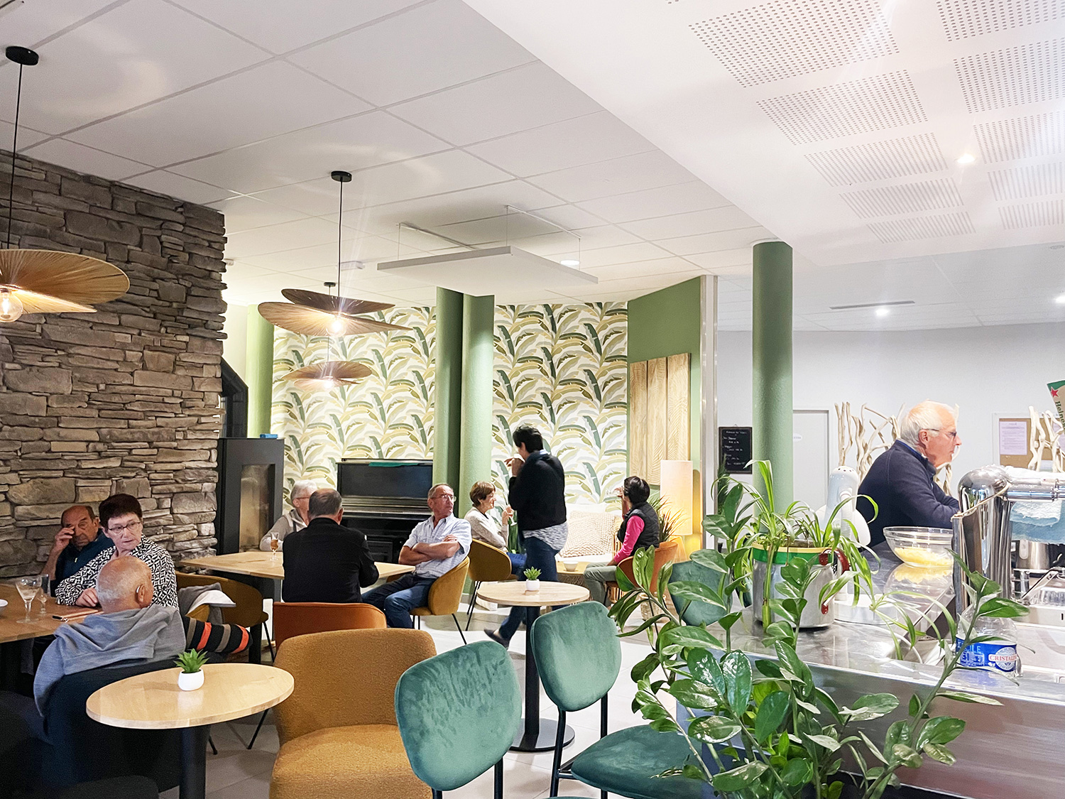 Coin bar rénové et modernisé