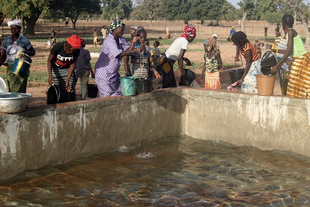 Soutient aux agriculteurs à Burkina Faso Rechastel et l'association